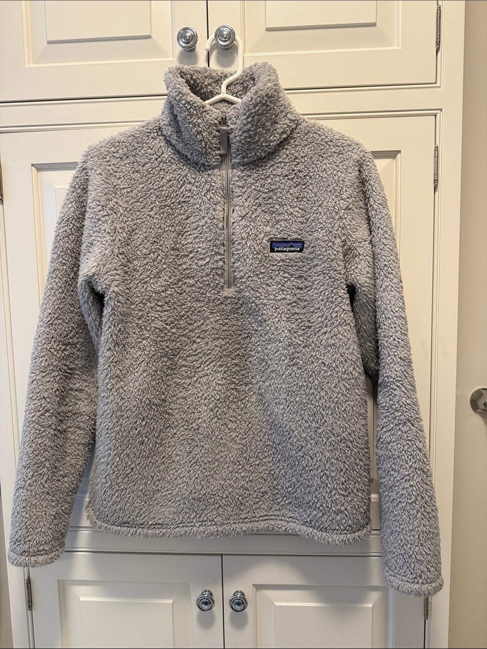 Patagonia Women’s Light Gray Sherpa Quarter-Zip Pullover